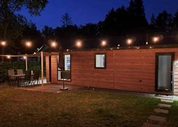 Modern Met Ruimte Tuin Op De Veluwe Chalet